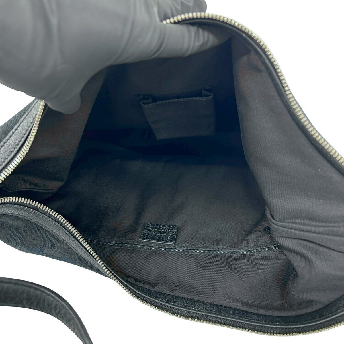 Gucci Black Navy Canvas Leather Shoulder Bag (Pre-Owned)