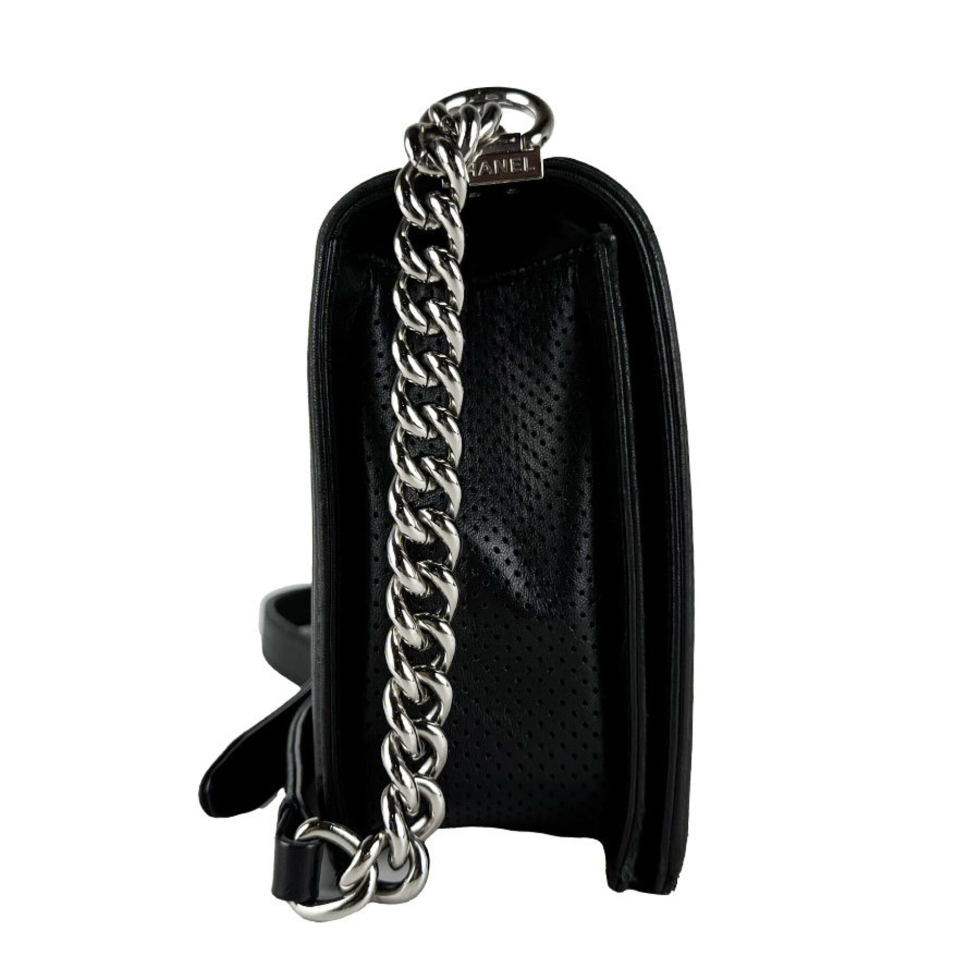 Chanel Black Leather Shoulder Bag (Pre-Owned)