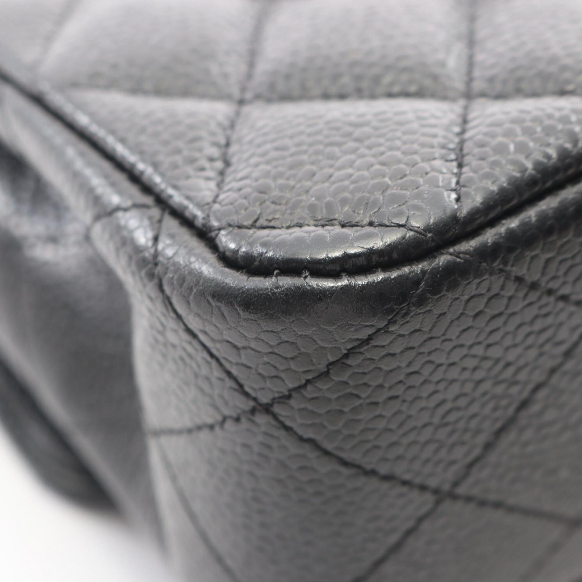 Chanel Black Grained Calfskin Handbag Shoulder Bag (Pre-Owned)