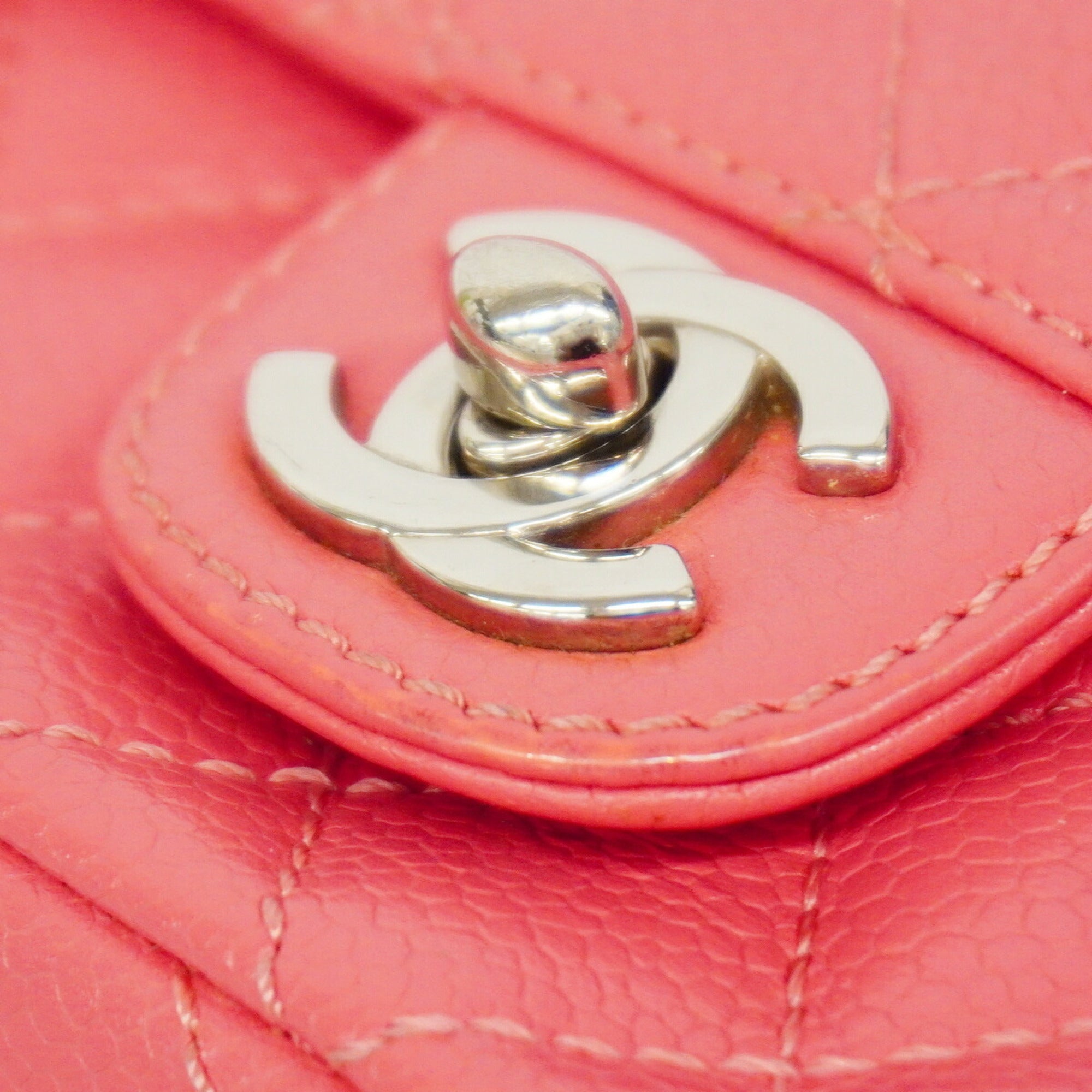 Chanel Pink Grained Calfskin Shoulder Bag (Pre-Owned)