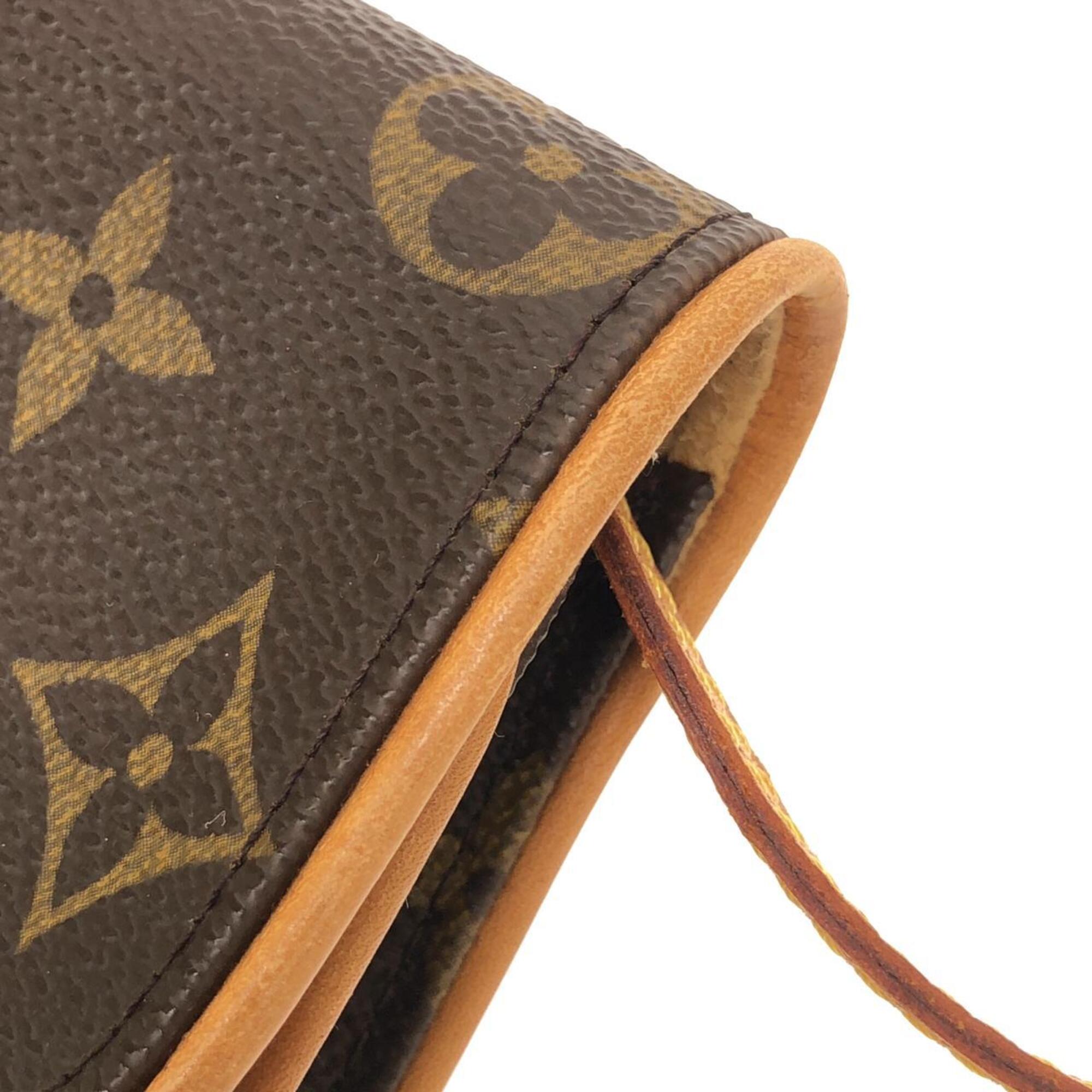 Louis Vuitton Marron Coated Canvas Shoulder Bag (Pre-Owned)