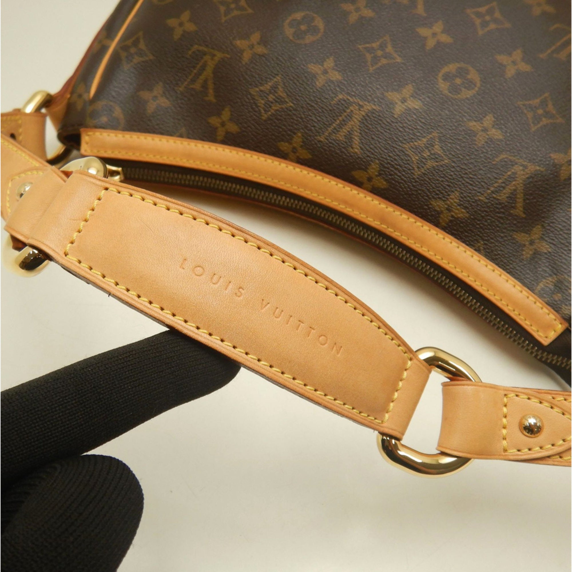 Louis Vuitton Brown Monogram Monogram Shoulder Bag (Pre-Owned)