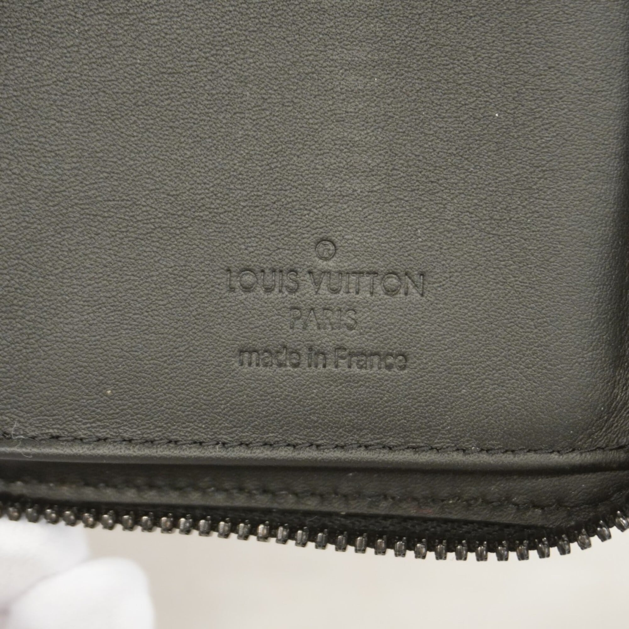 Louis Vuitton Noir Long Wallet (Bi-Fold) (Pre-Owned)