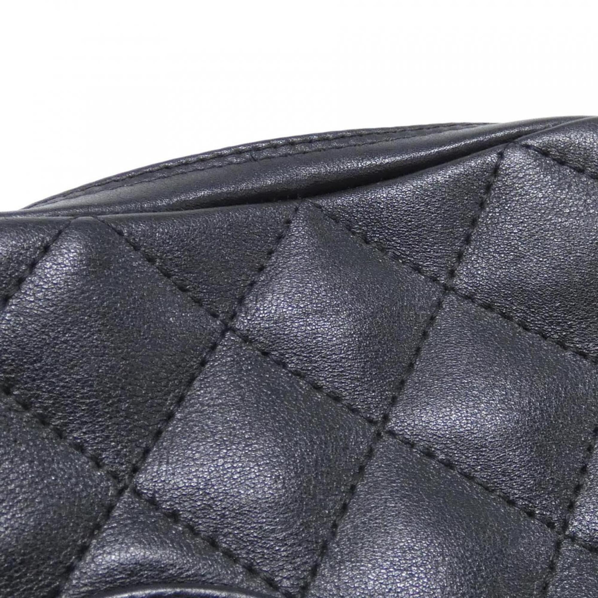 Chanel Black Leather Shoulder Bag (Pre-Owned)