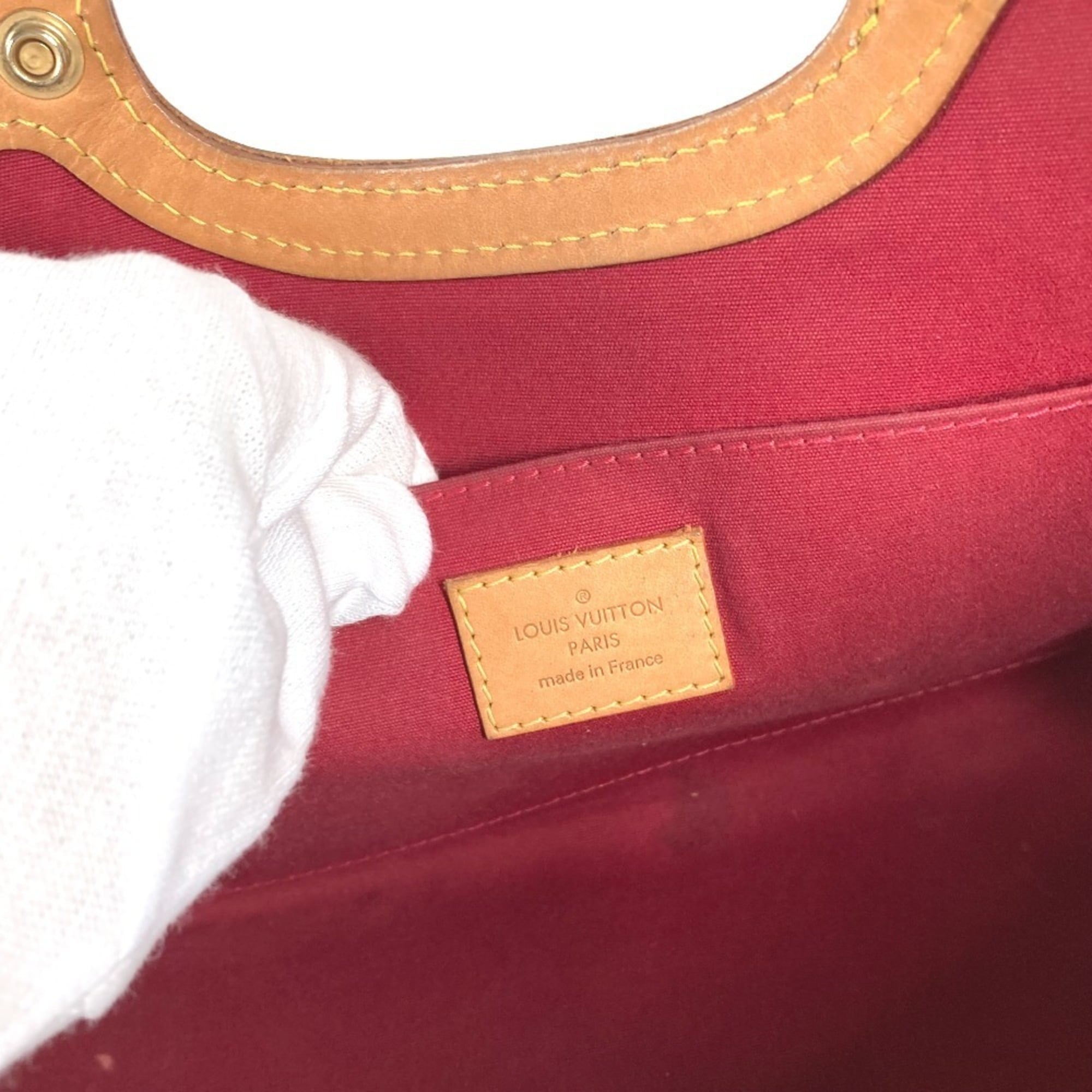 Louis Vuitton Monogram Vernis Pomme D'amour Red Color Monogram Vernis Handbag (Pre-Owned)