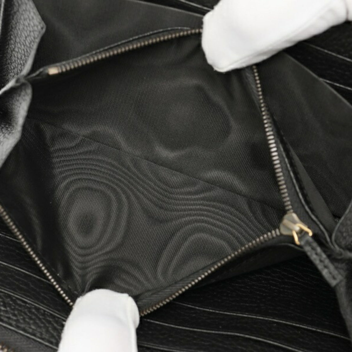 Gucci Black Leather Long Wallet (Bi-Fold) (Pre-Owned)