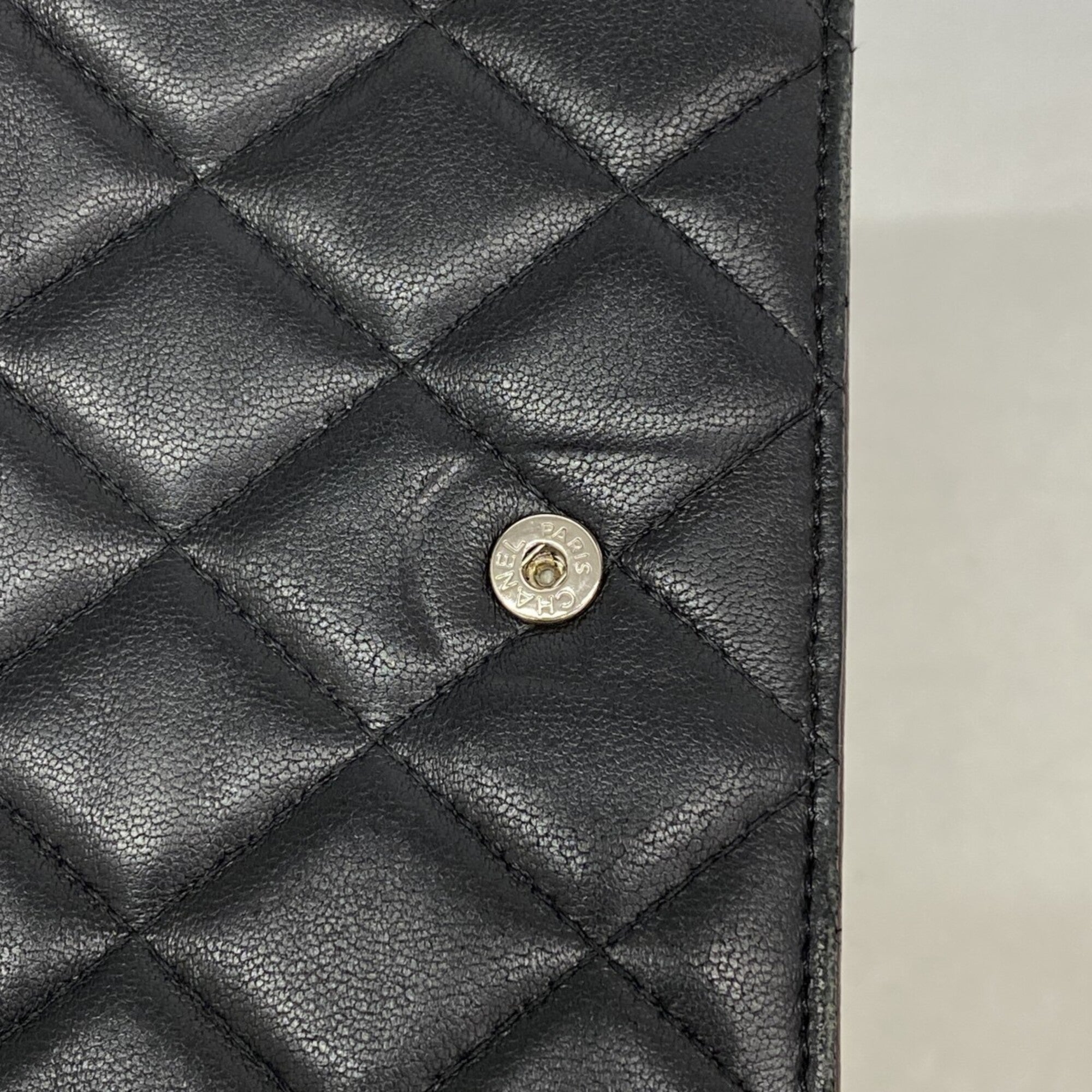 Chanel Black Leather Long Wallet (Bi-Fold) (Pre-Owned)