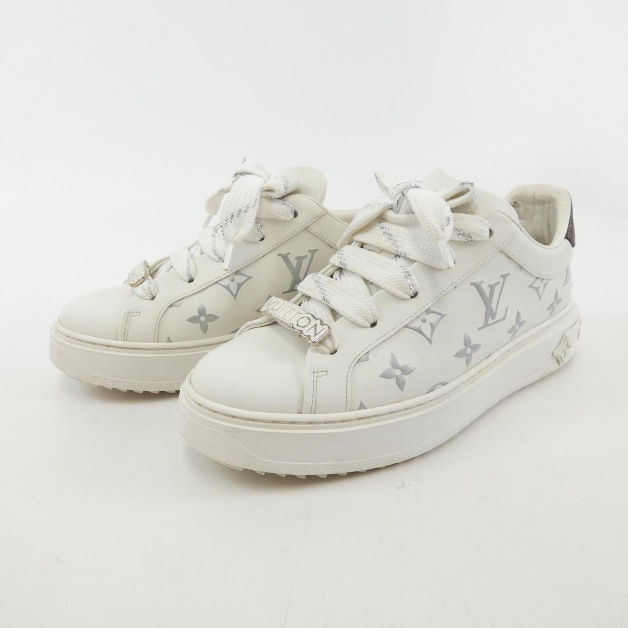 Louis Vuitton White Sneakers (Pre-Owned)