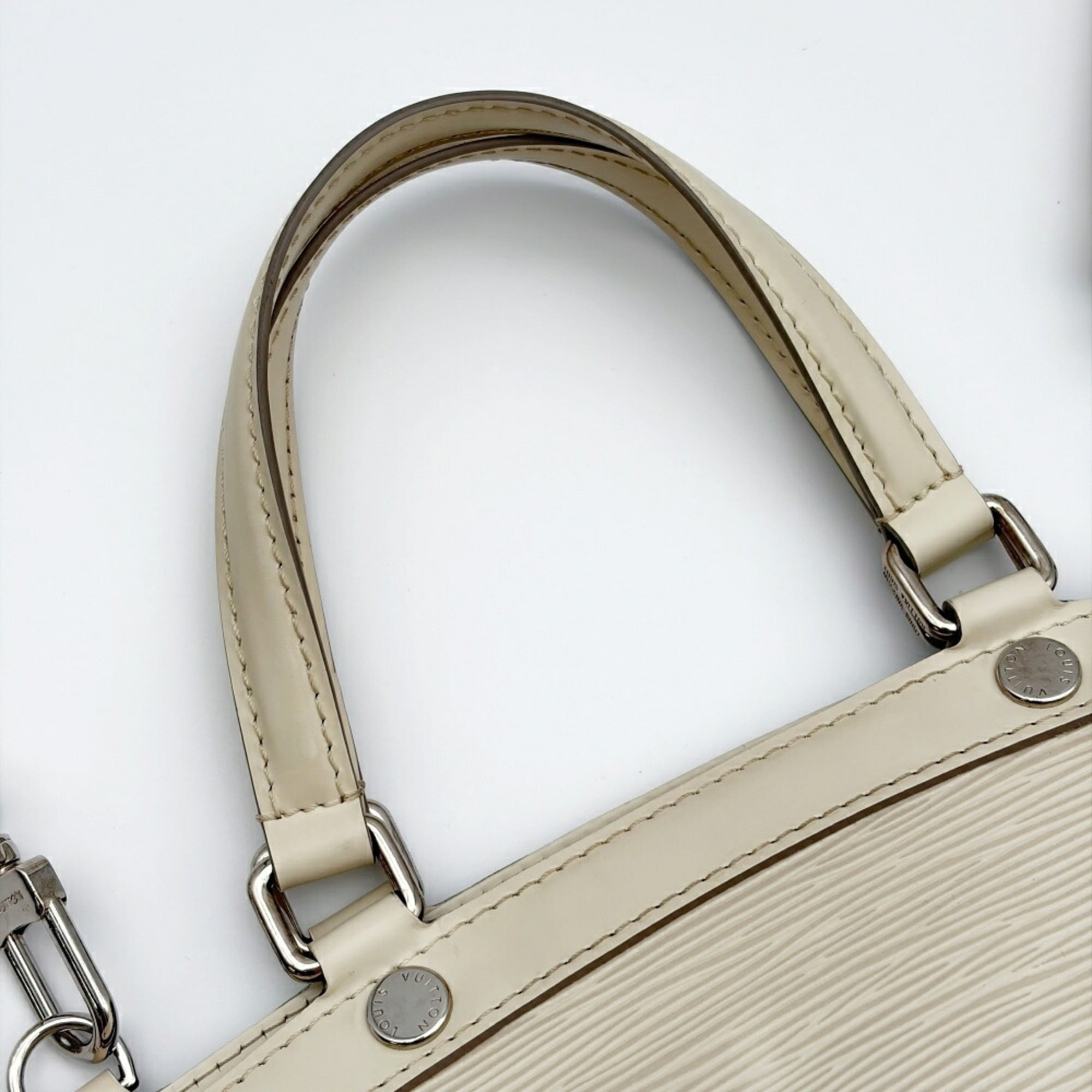 Louis Vuitton Lv Off White Epi Leather Shoulder Bag (Pre-Owned)