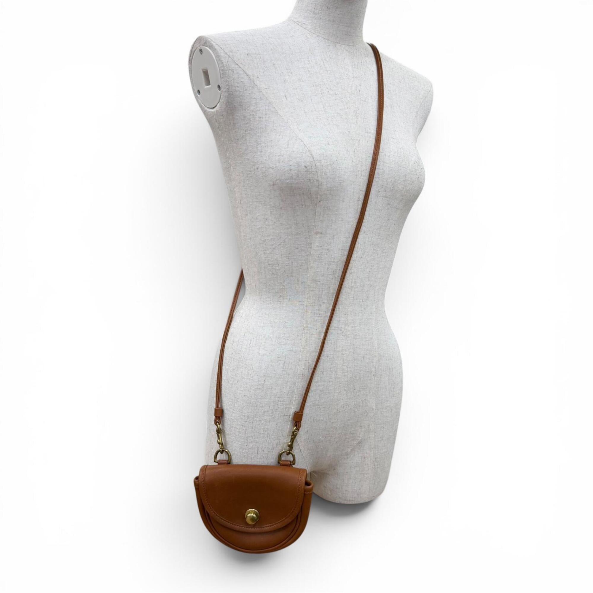 Coach Brown Leather Shoulder Bag (Pre-Owned)