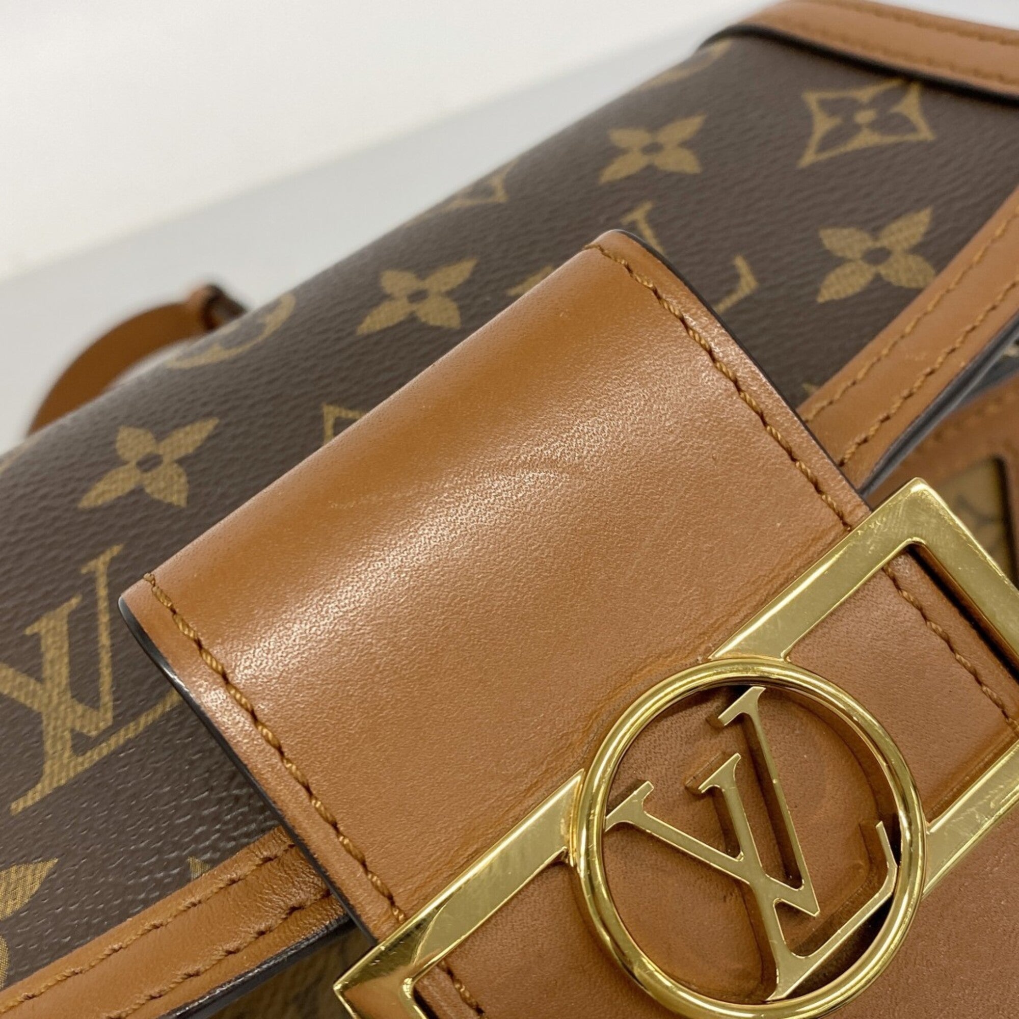 Louis Vuitton Brown Shoulder Bag (Pre-Owned)