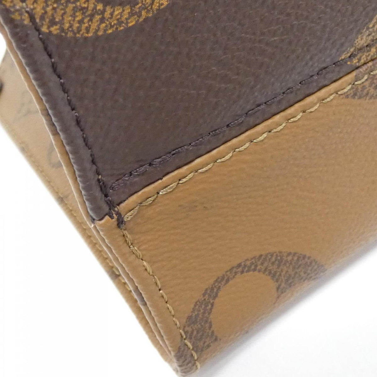 Louis Vuitton Marron Coated Canvas Handbag Pouch (Pre-Owned)