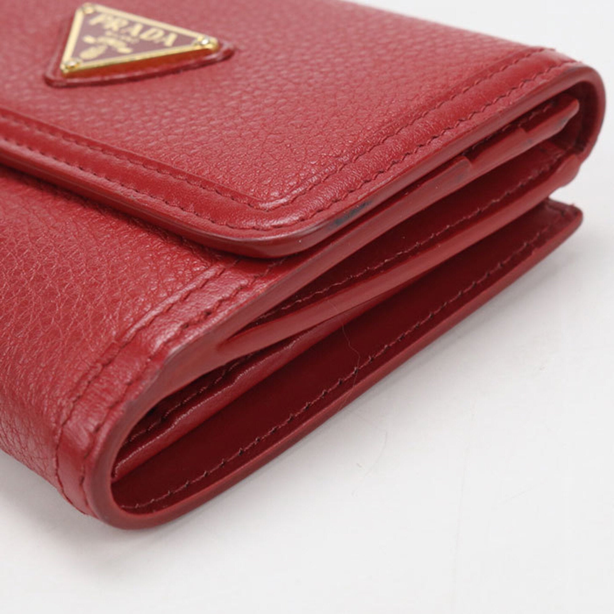 Prada Red Color Leather Wallet (Bi-Fold) (Pre-Owned)