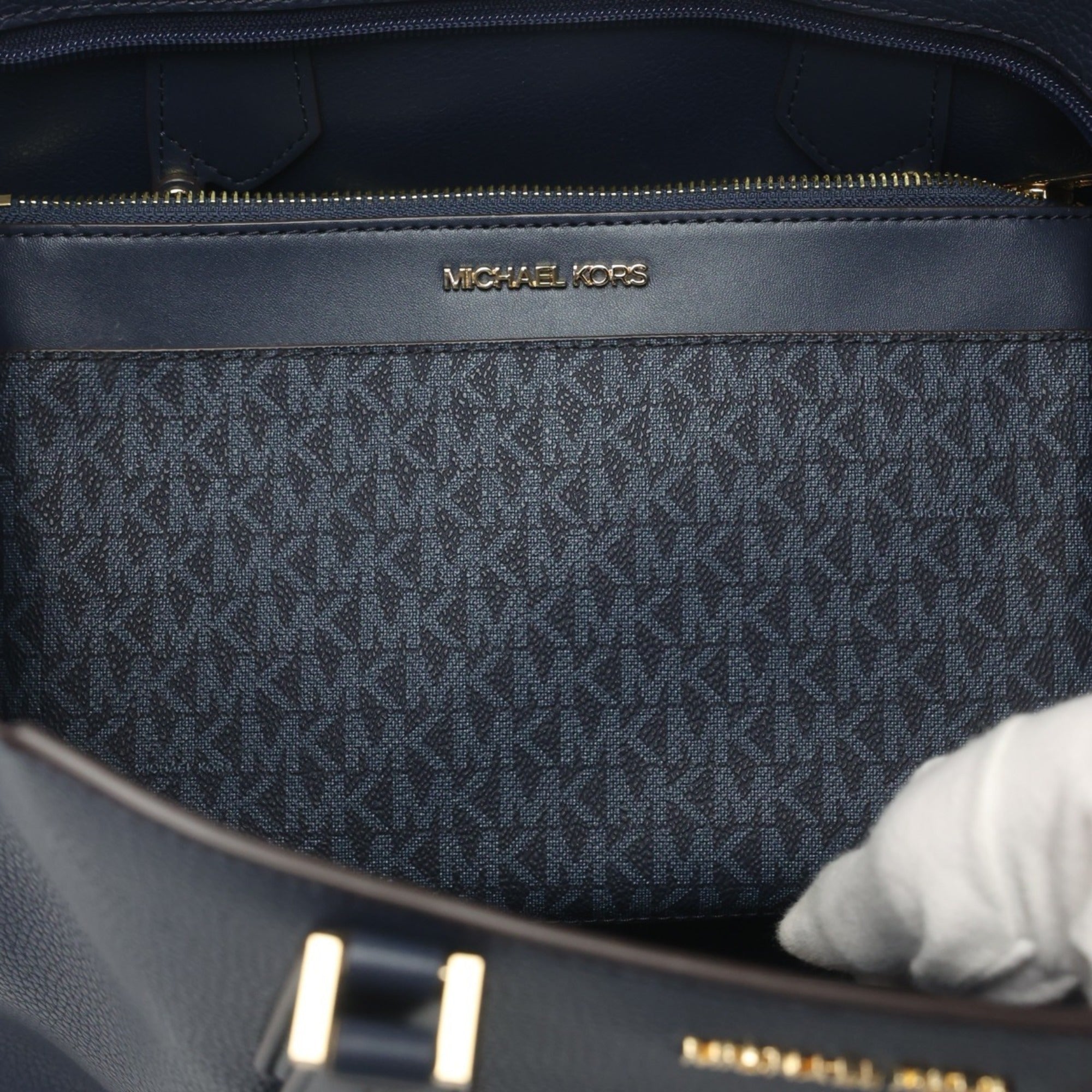 Michael Kors Navy Leather Shoulder Bag Tote Bag (Pre-Owned)
