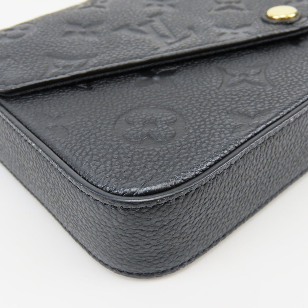 Louis Vuitton Noir Monogram Empreinte Pouch Shoulder Bag (Pre-Owned)