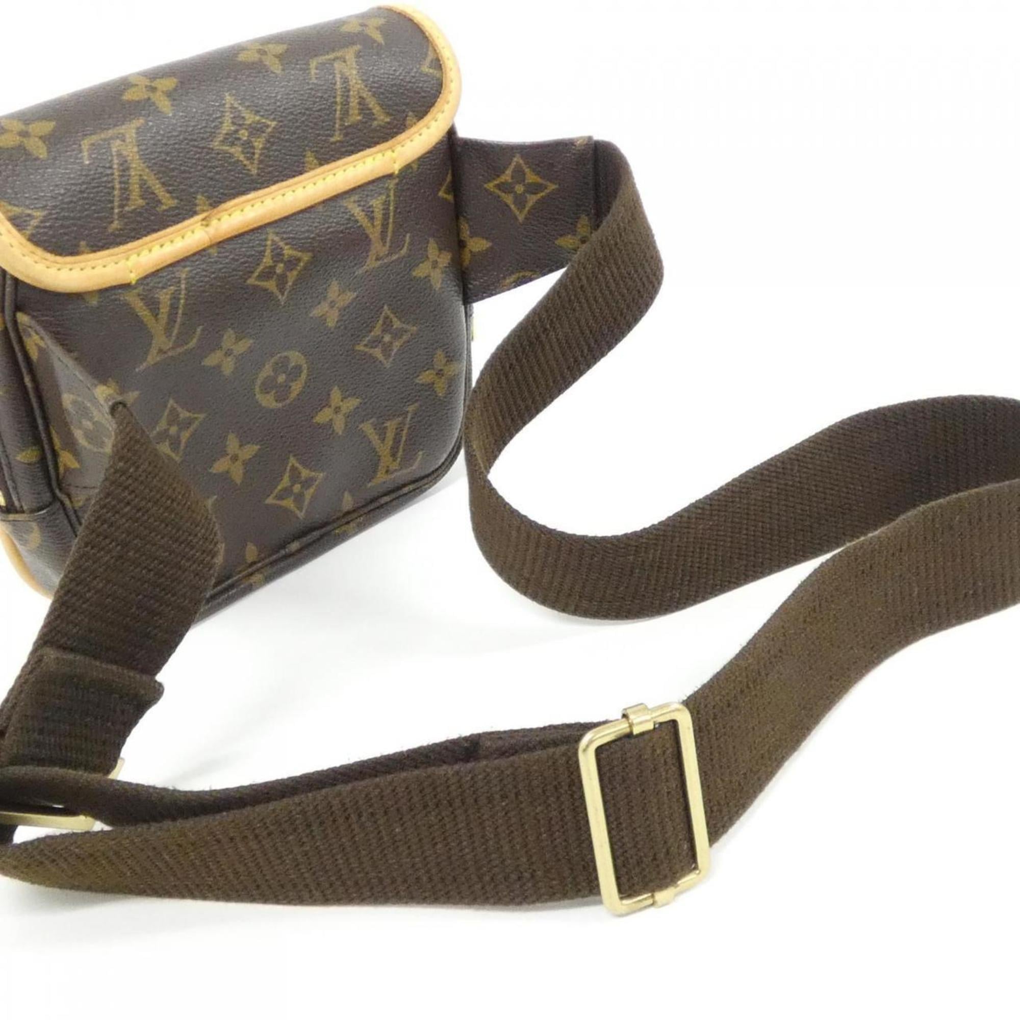 Louis Vuitton Marron Coated Canvas Shoulder Bag (Pre-Owned)