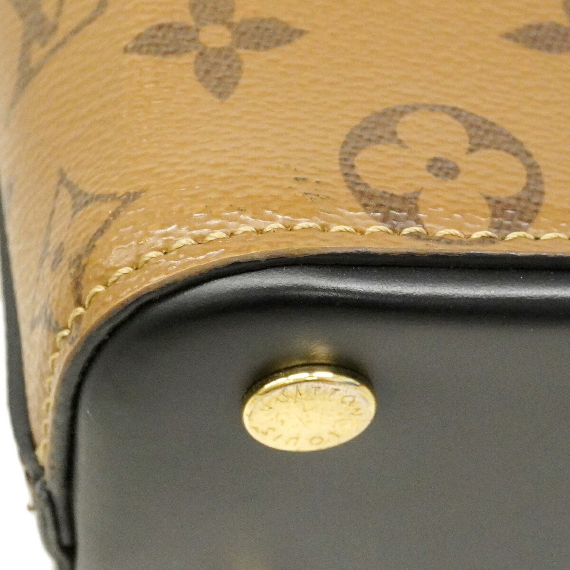 Louis Vuitton Brown Handbag (Pre-Owned)