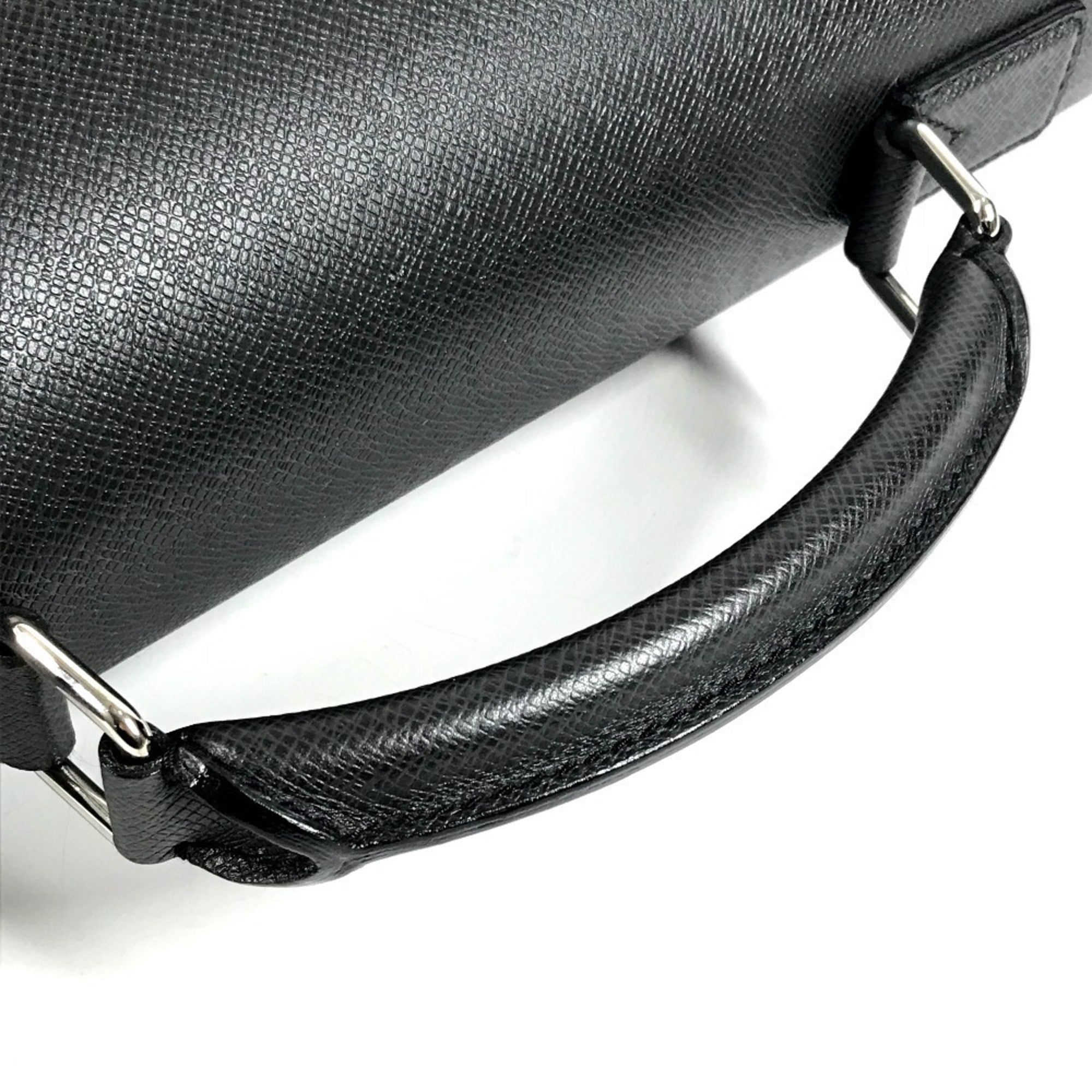 Louis Vuitton Ardoise Black Taiga Leather Briefcase Handbag (Pre-Owned)