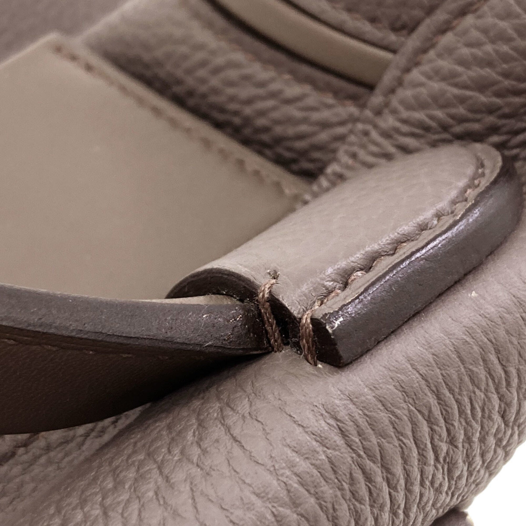 Hermes Etain Togo Leather Handbag (Pre-Owned)