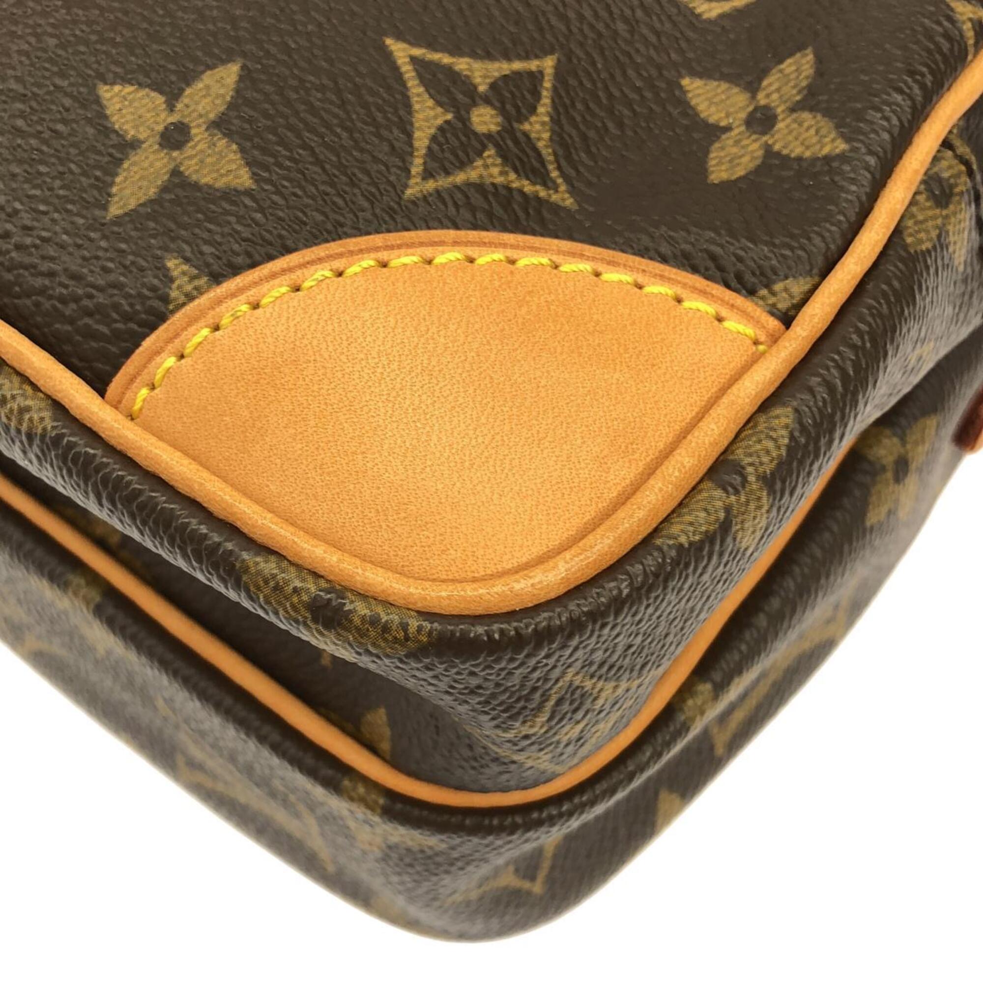 Louis Vuitton Brown Coated Canvas Shoulder Bag (Pre-Owned)