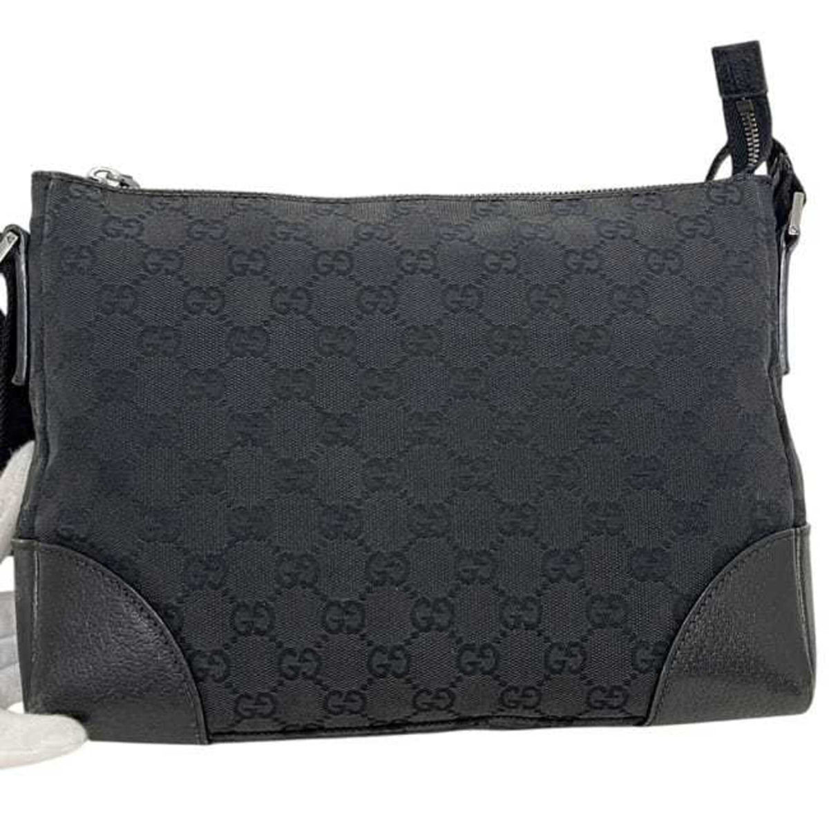 Gucci Gg Canvas Black Gg Canvas Messenger Bag Shoulder Bag (Pre-Owned)