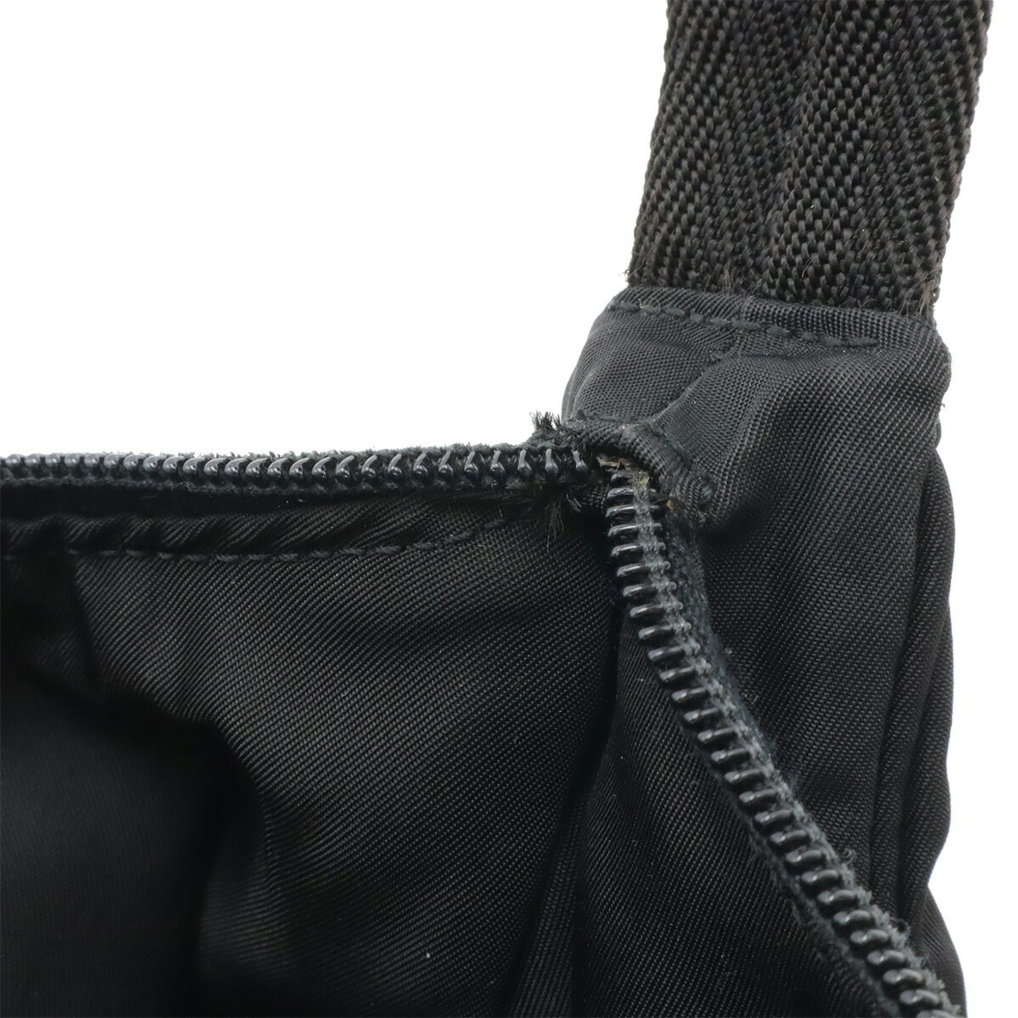 Prada Black Nero Nylon Handbag (Pre-Owned)