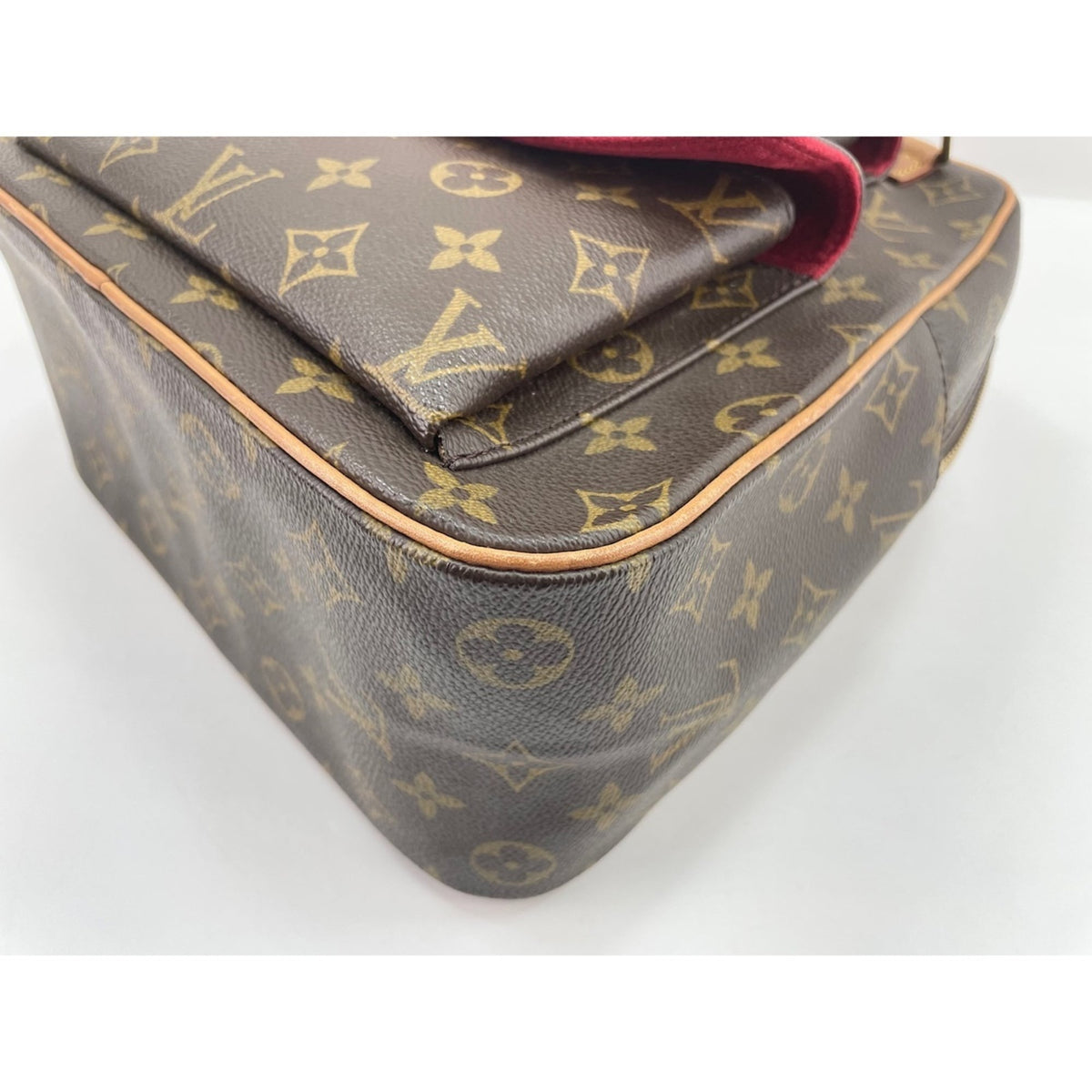 Louis Vuitton Brown Handbag (Pre-Owned)