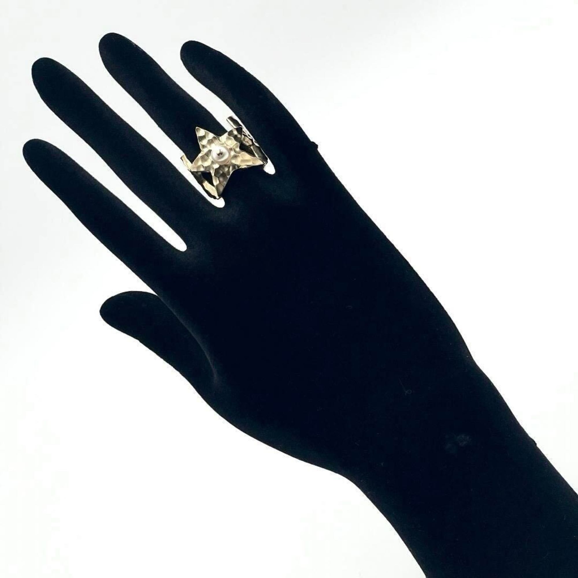 Christian Dior Gold Metal Band Ring (Pre-Owned)