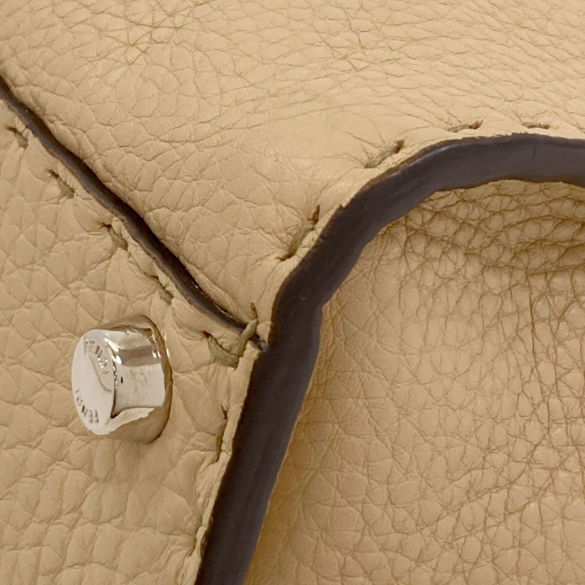 Fendi Beige Handbag (Pre-Owned)
