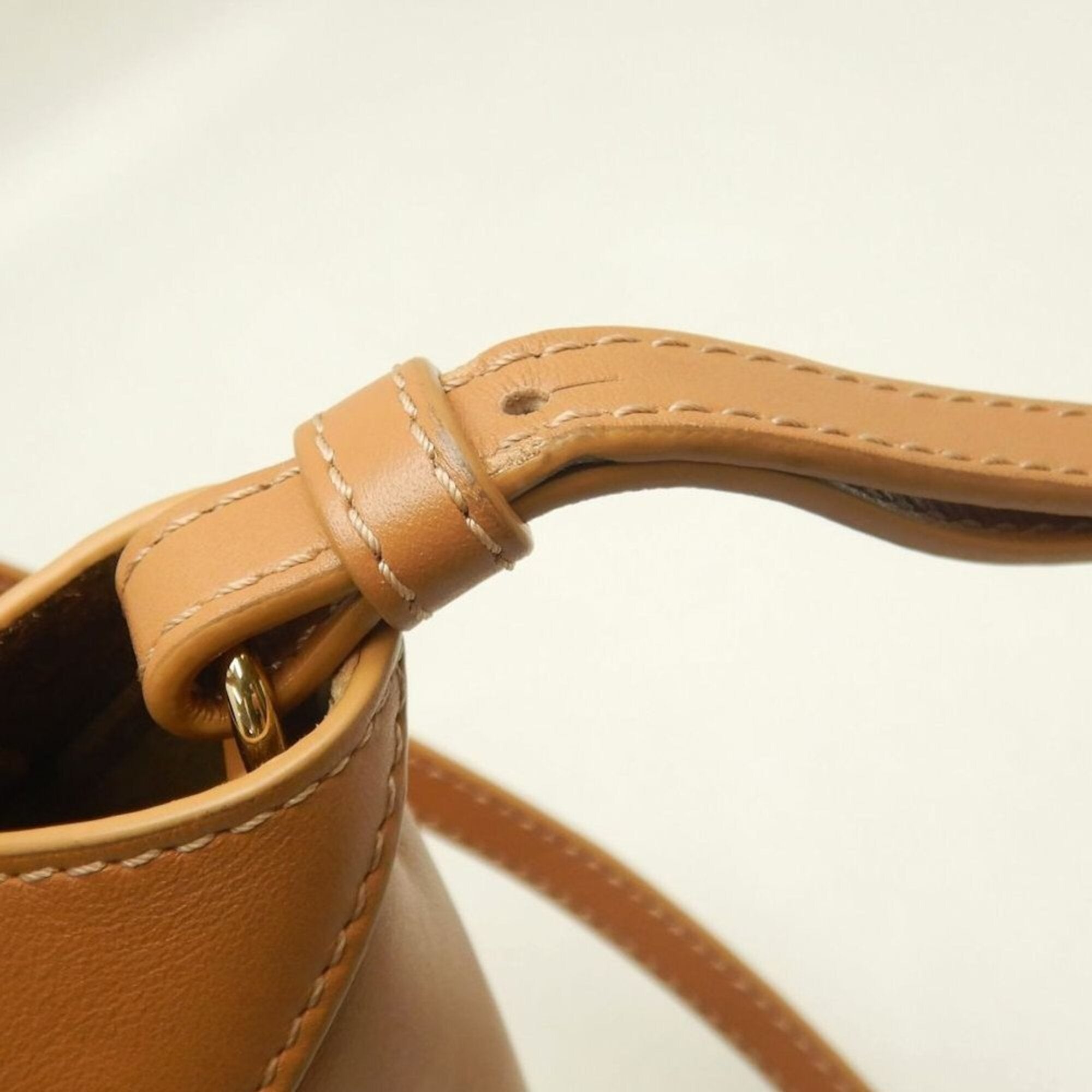 Loewe Gold Leather Tote Bag (Pre-Owned)