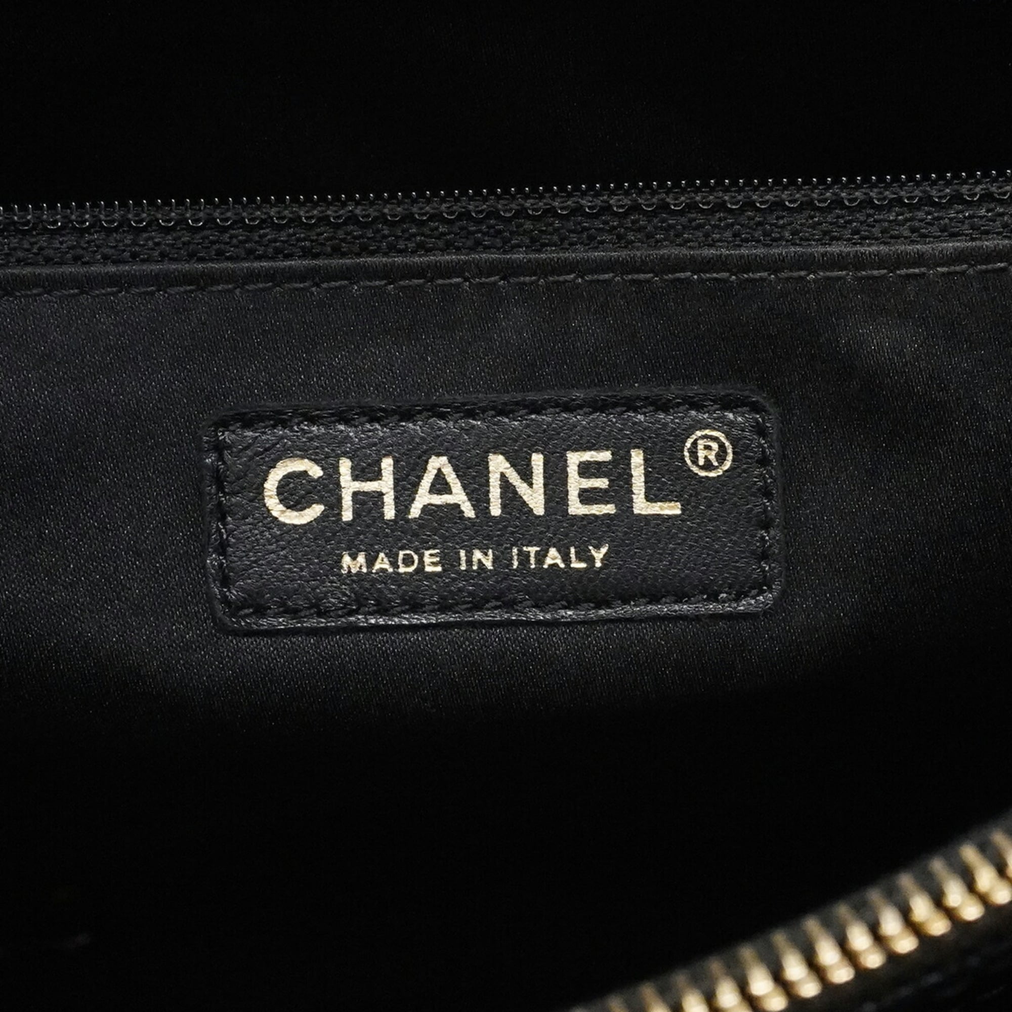 Chanel Black Grained Calfskin Tote Bag (Pre-Owned)
