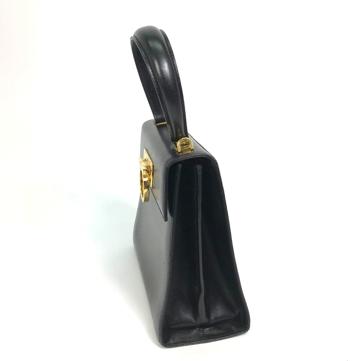 Salvatore Ferragamo Black Leather Shoulder Bag (Pre-Owned)
