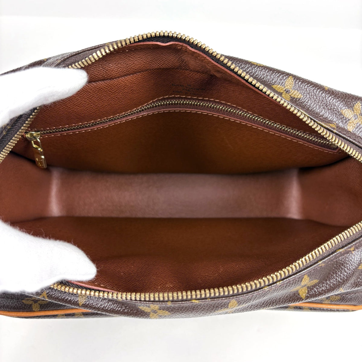 Louis Vuitton Brown Monogram Shoulder Bag (Pre-Owned)