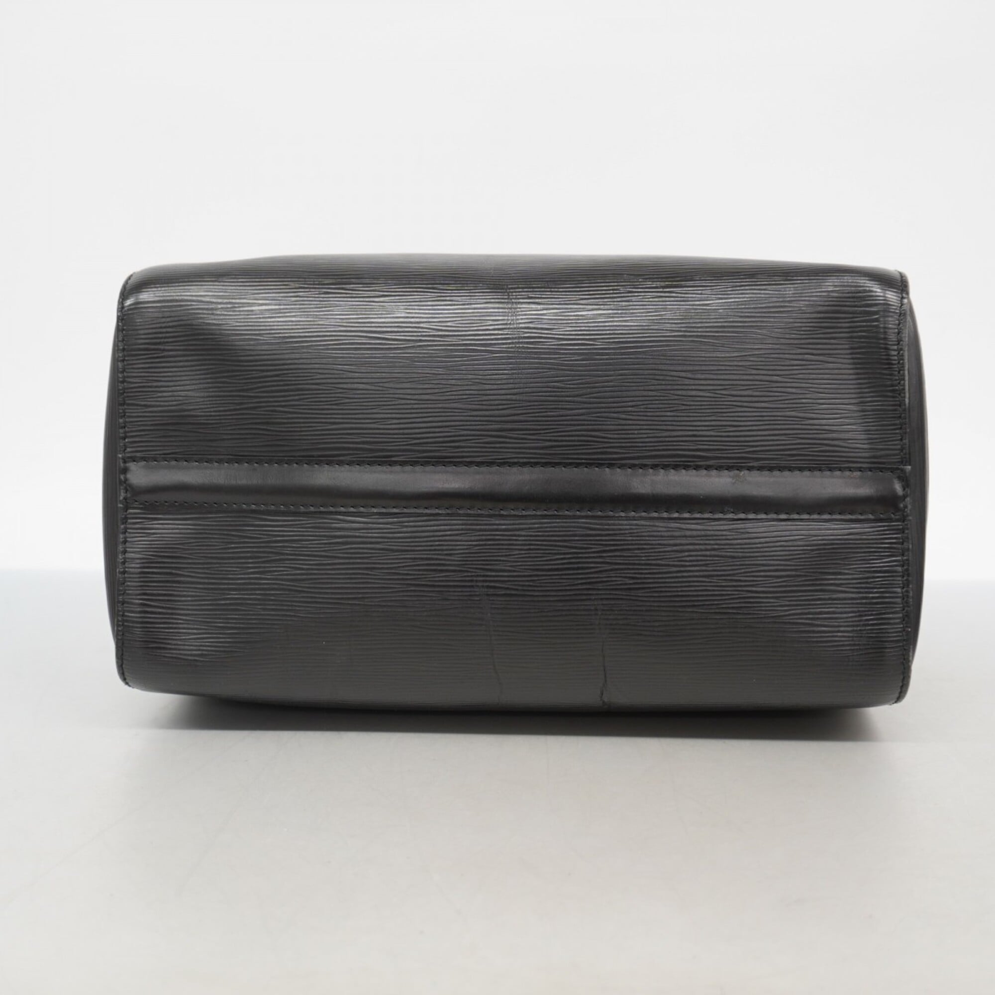 Louis Vuitton Noir Handbag (Pre-Owned)