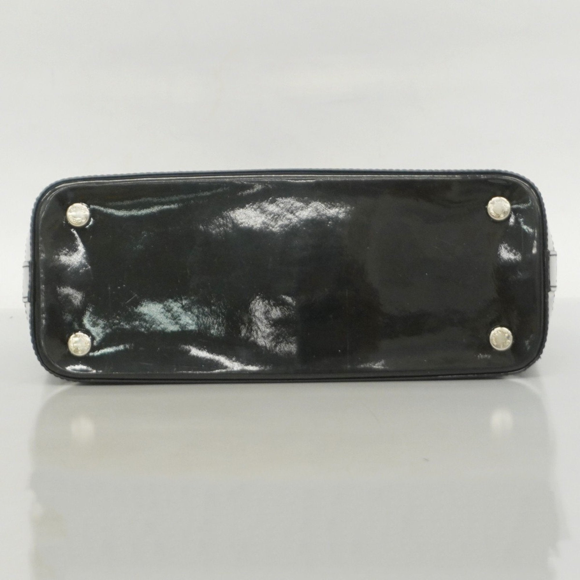 Louis Vuitton Noir Handbag (Pre-Owned)