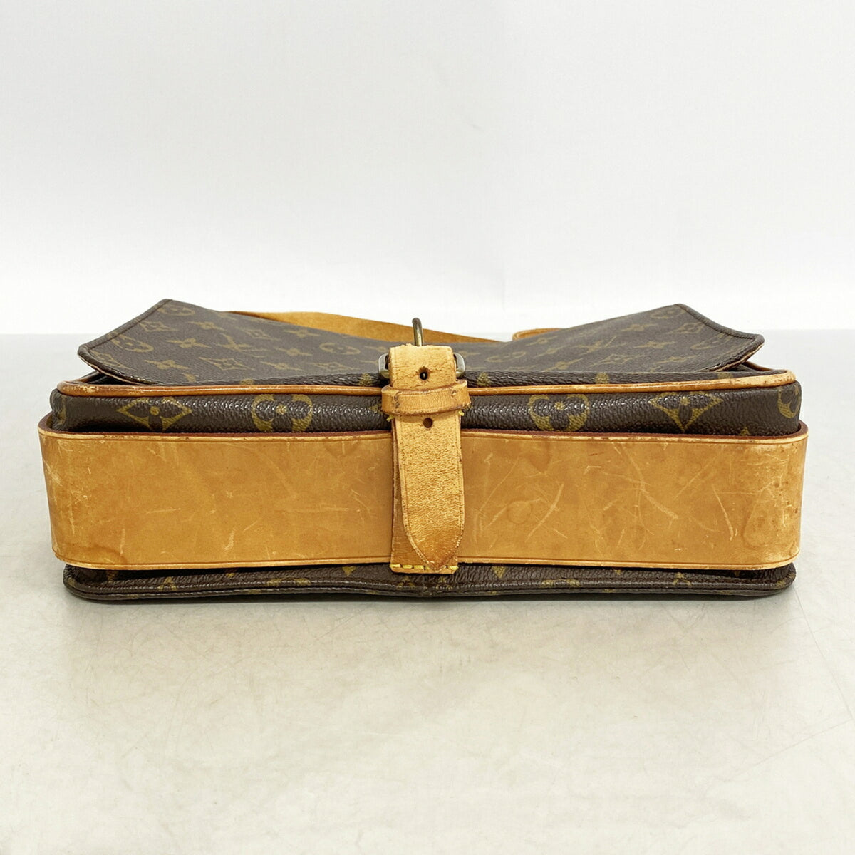 Louis Vuitton Brown Shoulder Bag (Pre-Owned)