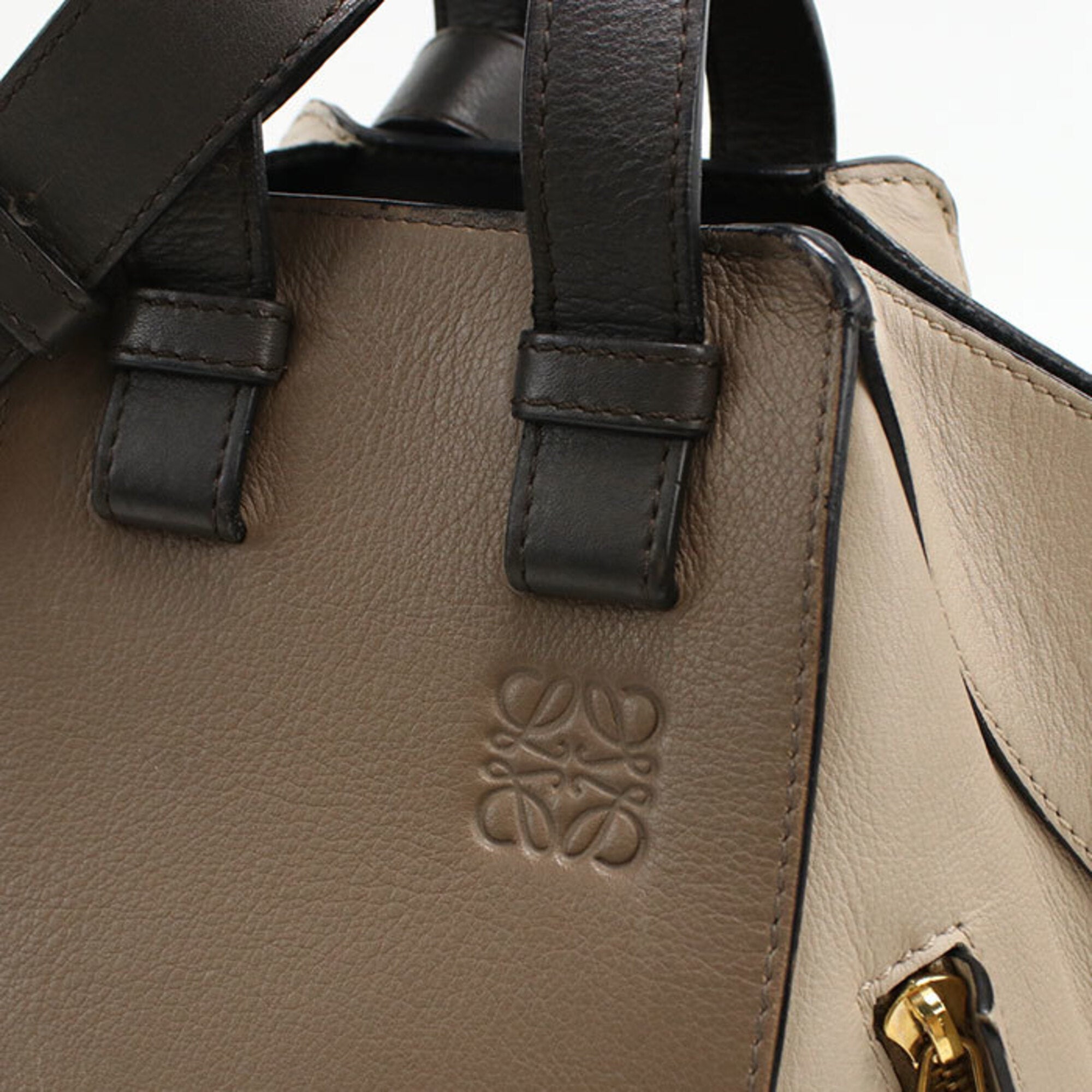 Loewe Beige Leather Handbag (Pre-Owned)