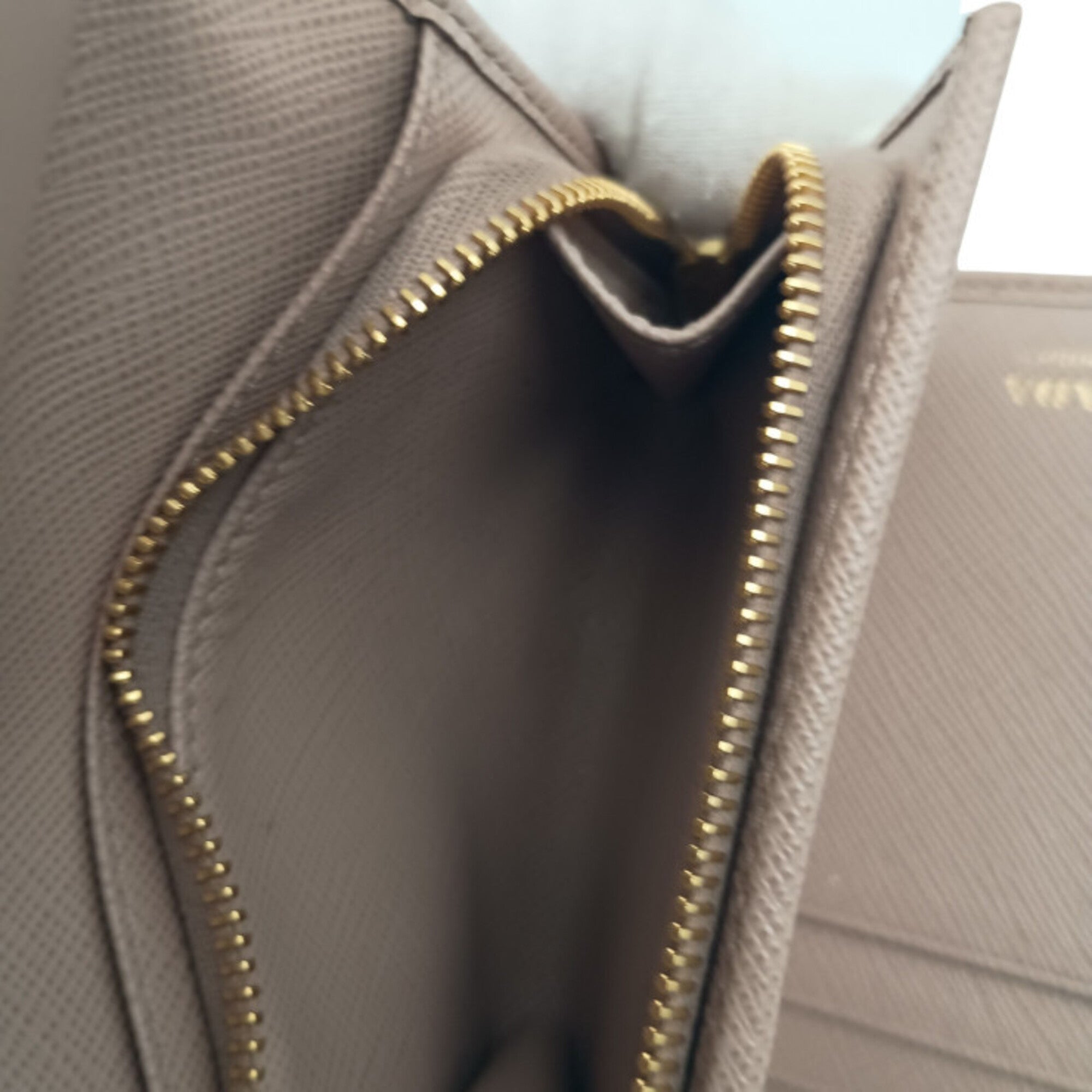 Prada Beige Saffiano Metal Wallet (Tri-Fold) (Pre-Owned)