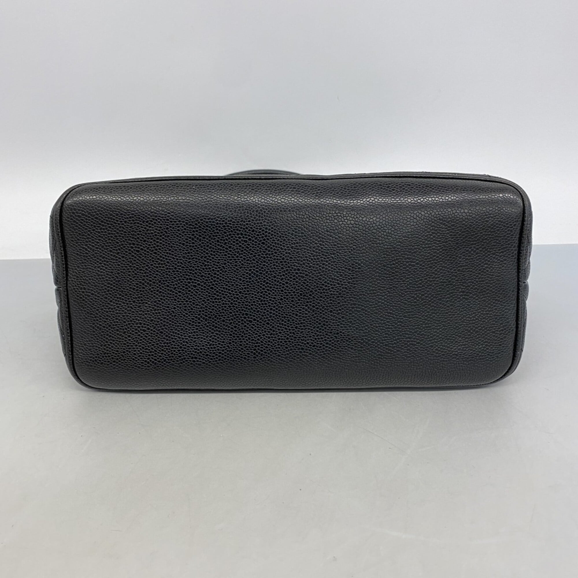 Chanel Black Grained Calfskin Tote Bag (Pre-Owned)