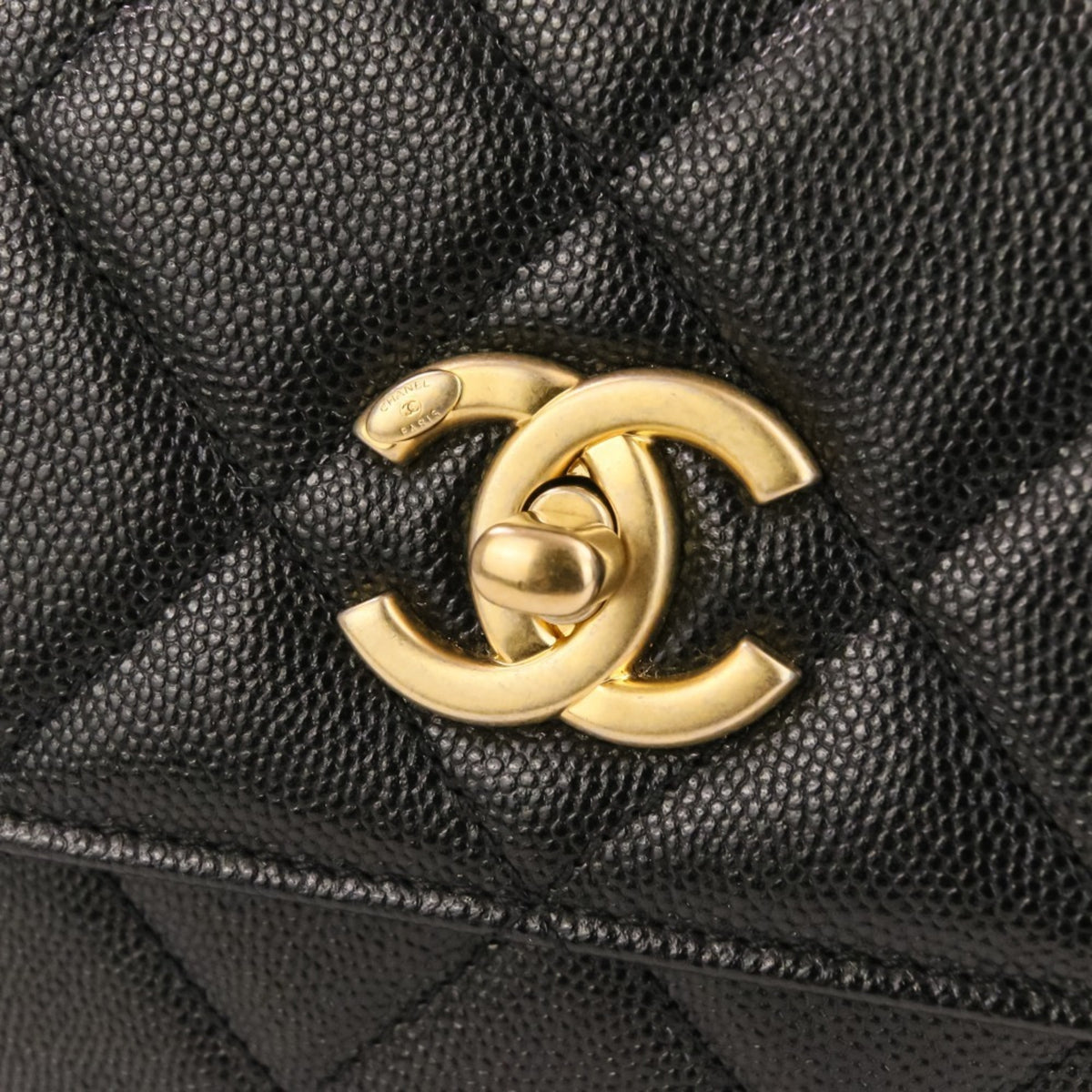 Chanel Black Grained Calfskin Shoulder Bag (Pre-Owned)