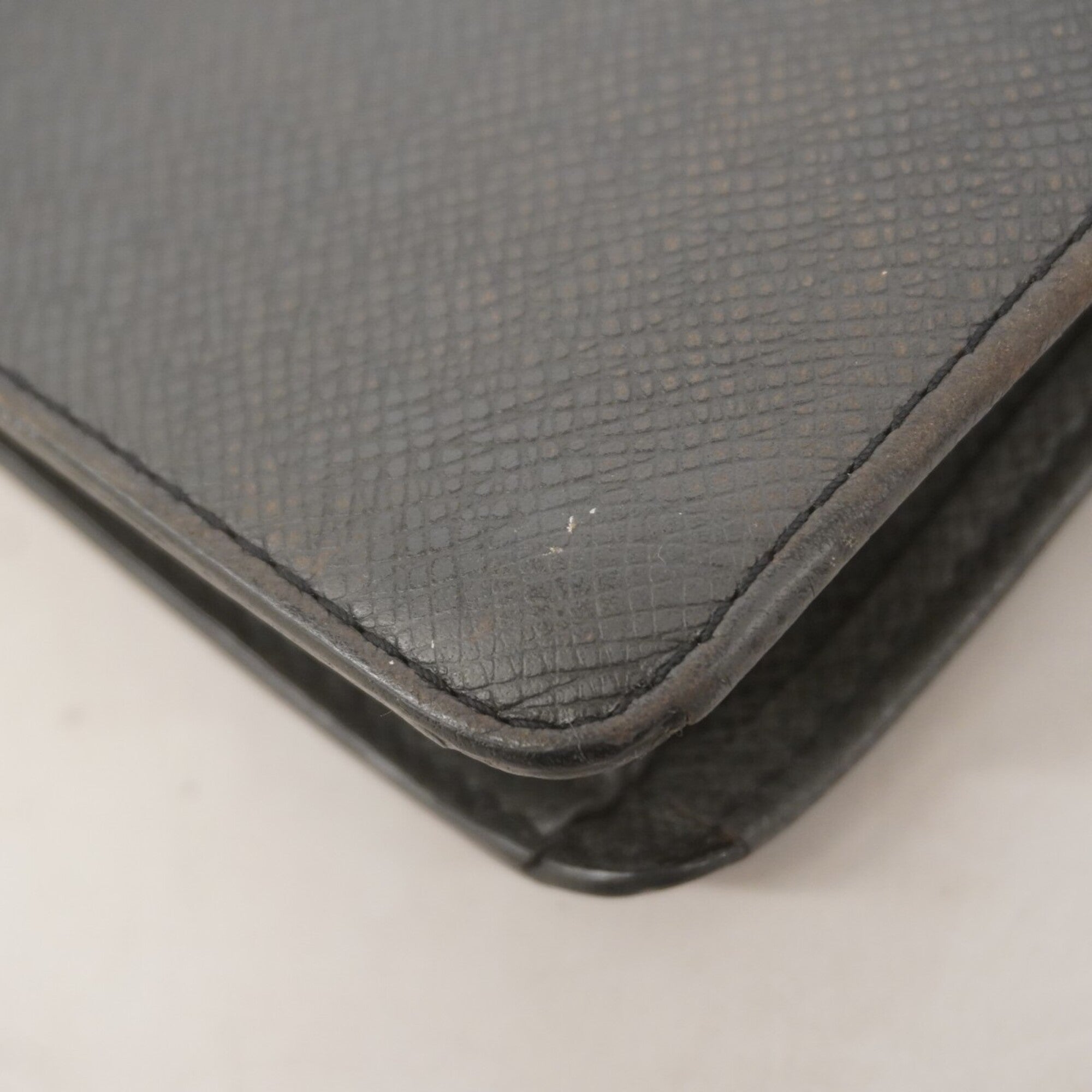 Louis Vuitton Ardoise Clutch Bag (Pre-Owned)