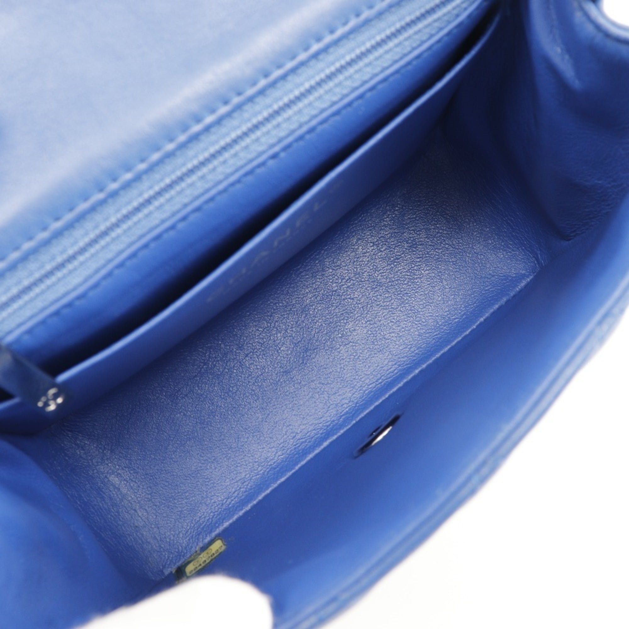 Chanel Blue Leather Shoulder Bag (Pre-Owned)