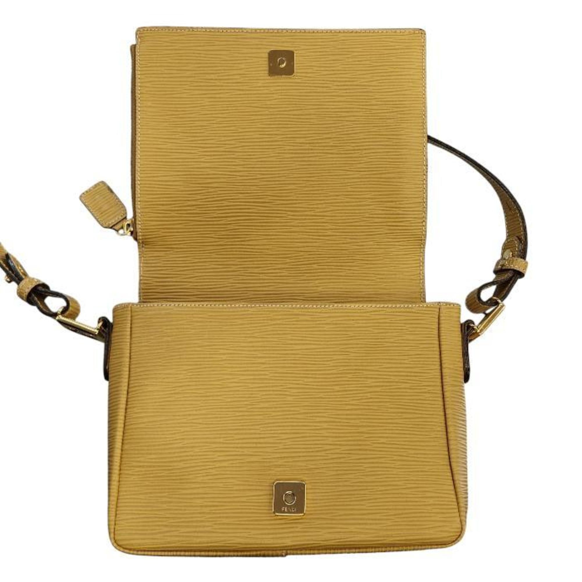 Fendi Yellow Leather Shoulder Bag (Pre-Owned)