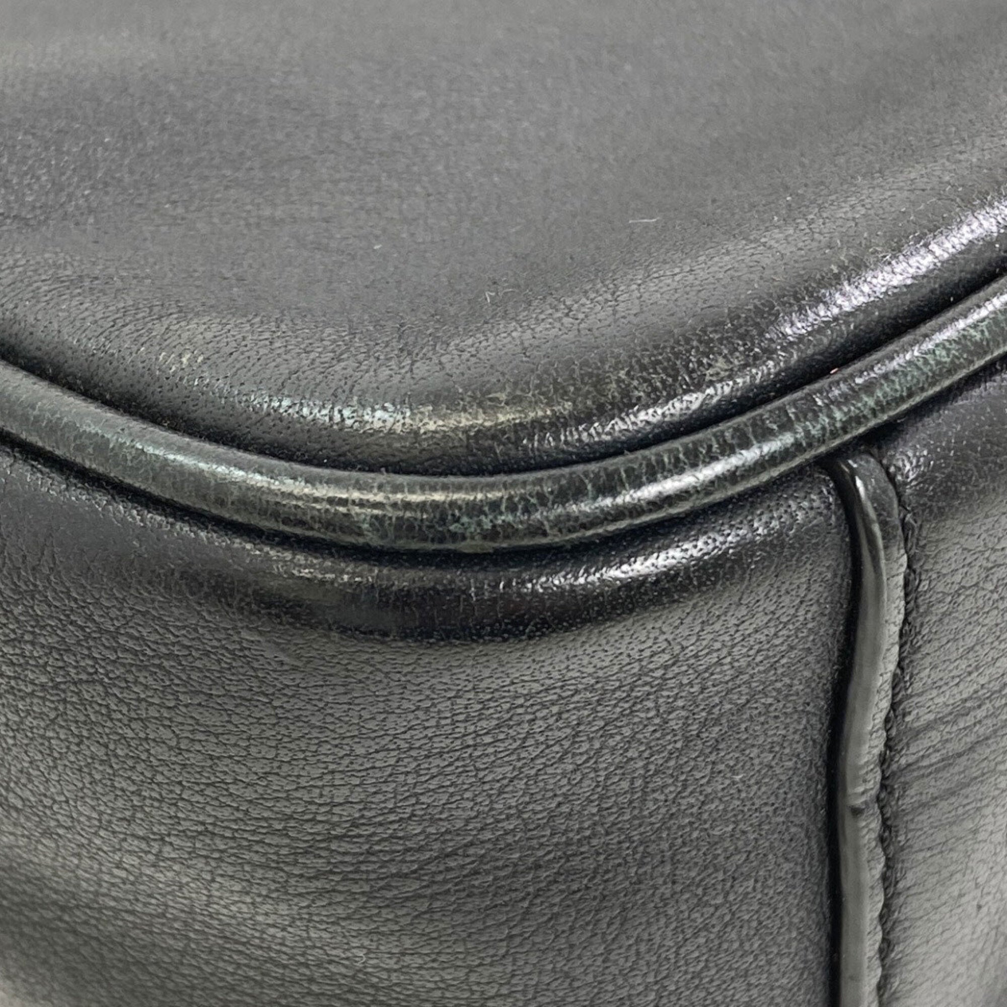 Coach Black Leather Shoulder Bag (Pre-Owned)