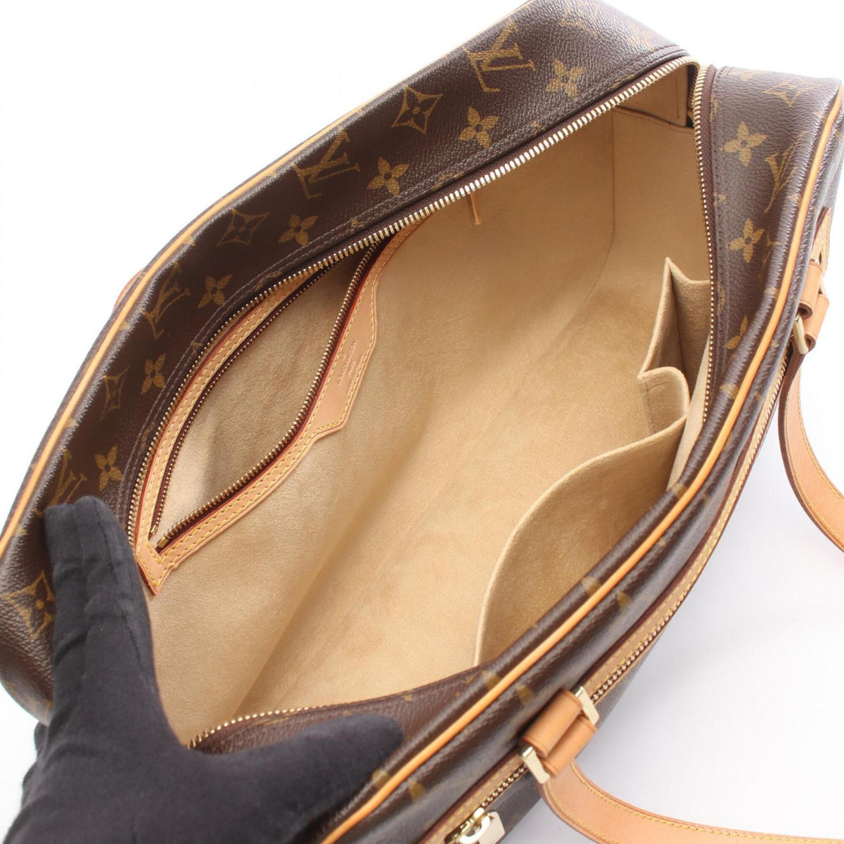 Louis Vuitton Brown Monogram Monogram Handbag Shoulder Bag (Pre-Owned)