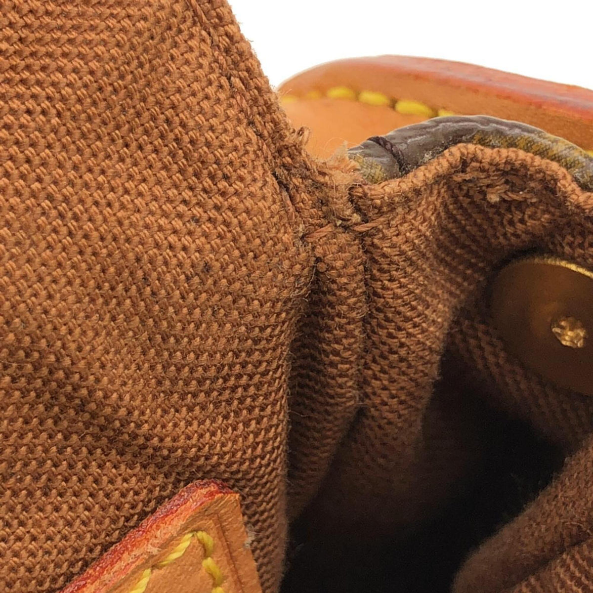 Louis Vuitton Brown Coated Canvas Shoulder Bag (Pre-Owned)