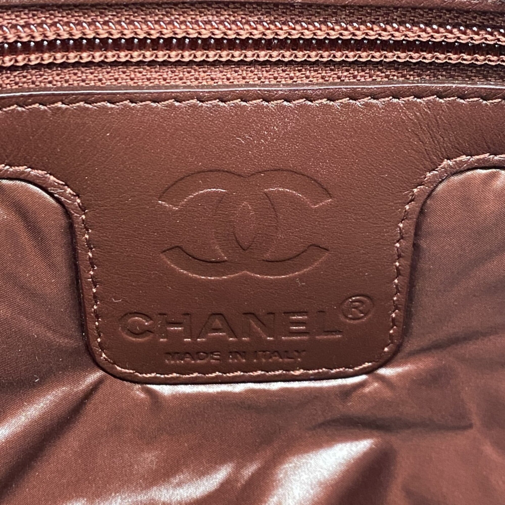 Chanel Black Nylon Shoulder Bag (Pre-Owned)