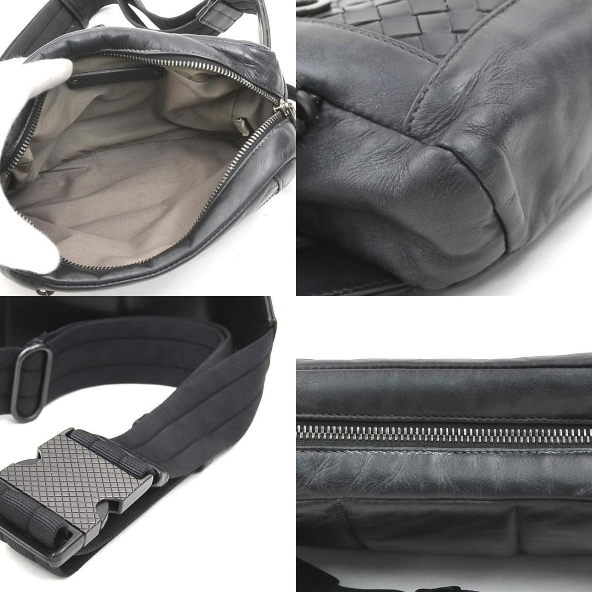 Bottega Veneta Black Intrecciato Fanny Pack (Pre-Owned)