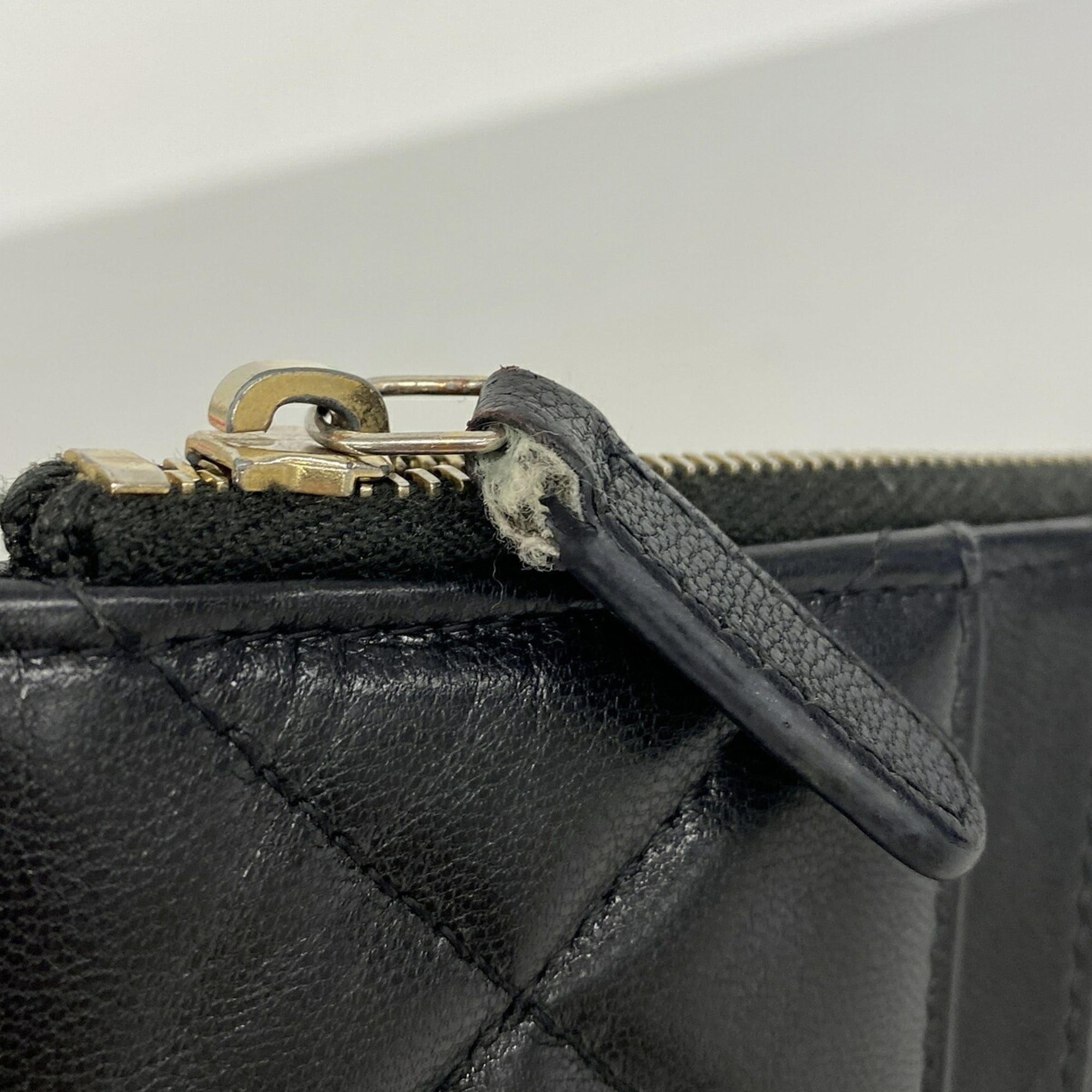 Chanel Black Leather Long Wallet (Bi-Fold) (Pre-Owned)
