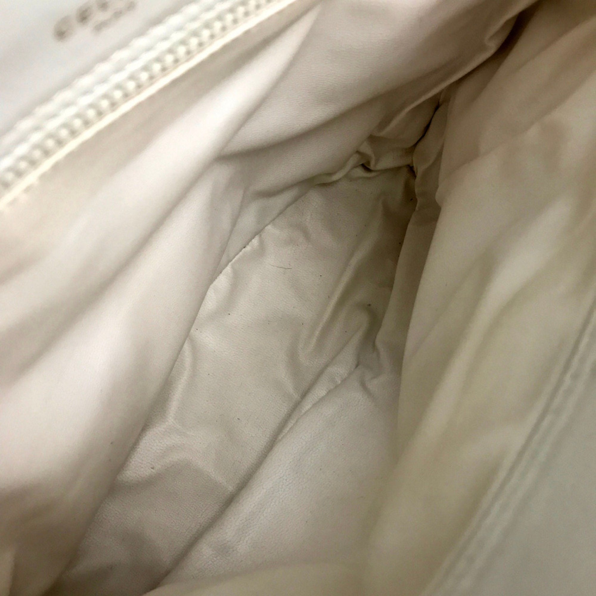 Celine White Leather Shoulder Bag (Pre-Owned)